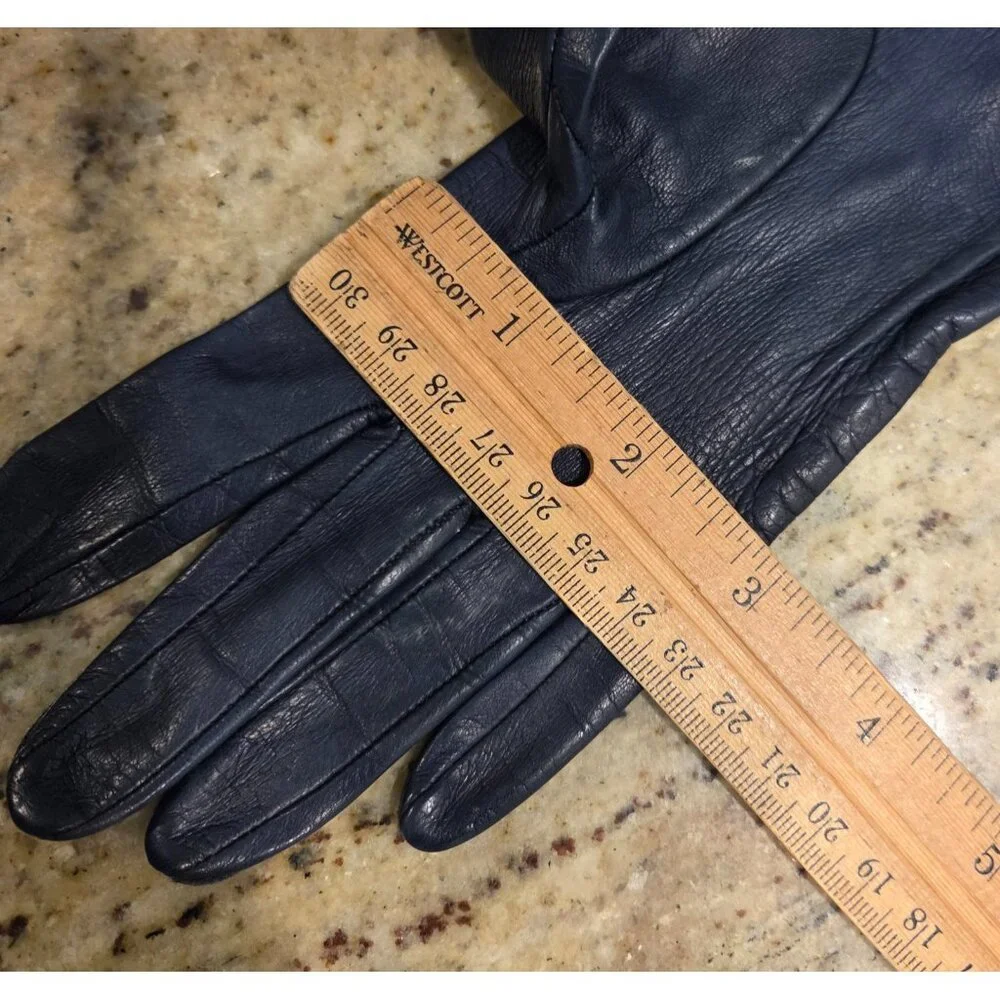Vintage Womens Size S 6.5 Blue Leather Lined Gloves Saks 5th Ave